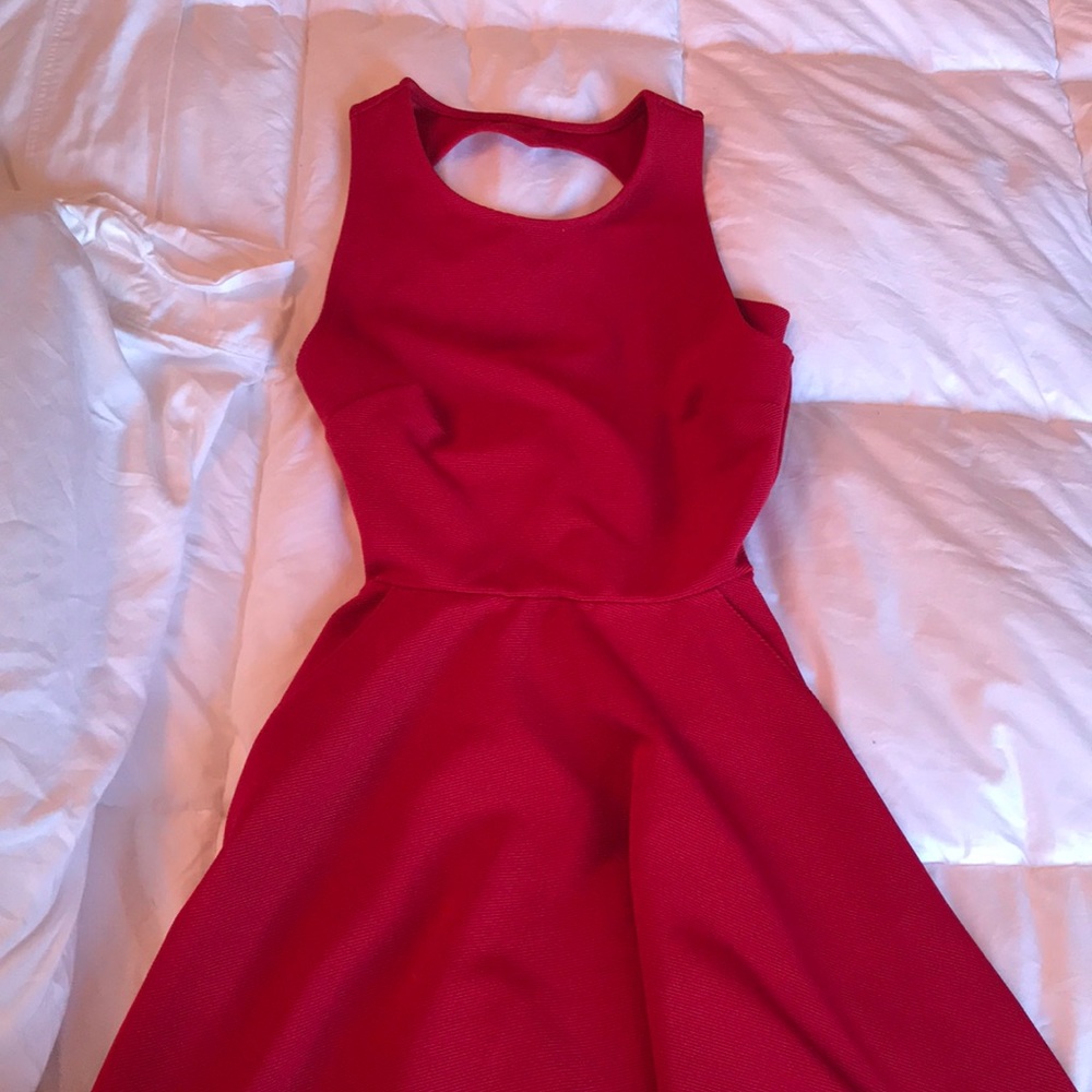 red kendall and kylie dress